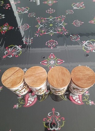 6 lı baharatlık 2 büyük 4 küçük 