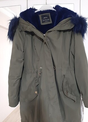 Bershka Kislik mont