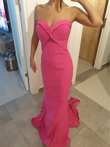 Pembe straplez abiye