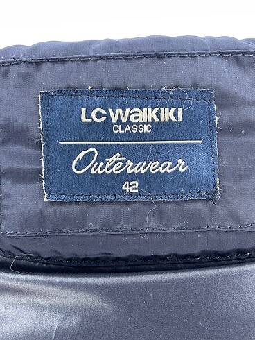 42 Beden lacivert Renk LC Waikiki Yelek %70 İndirimli.