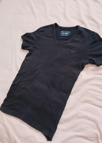 Siyah V Yaka Erkek Tişört - Görsel 3