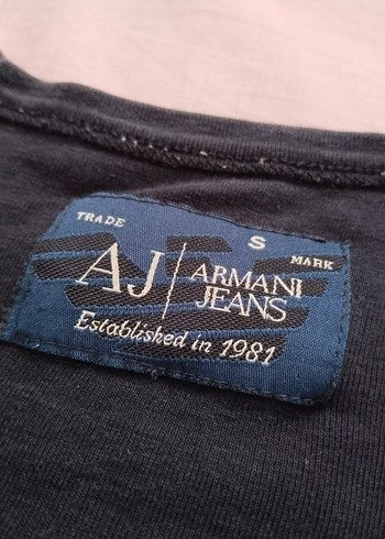 Siyah V Yaka Erkek Tişört - Görsel 4