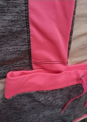 Gri ve Pembe Spor Takımı Kadın Atlet ve Şort - Görsel 4