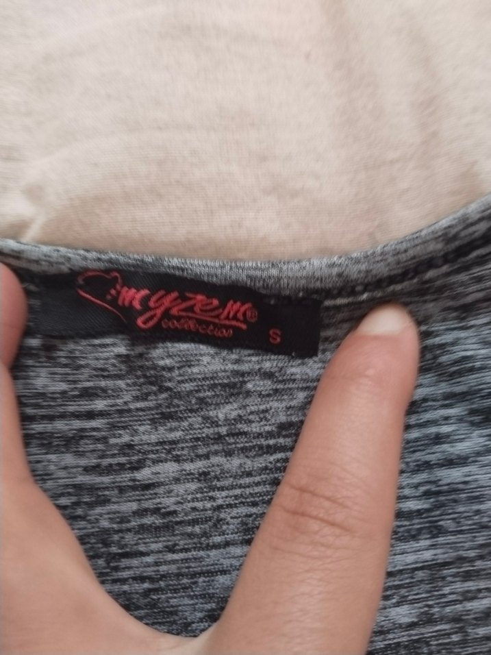 Gri ve Pembe Spor Takımı Kadın Atlet ve Şort - Görsel 5