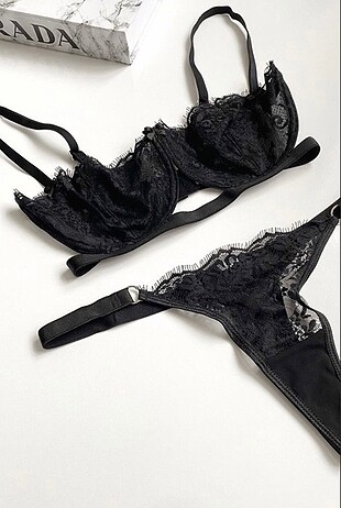 Siyah dantelli bralet takım