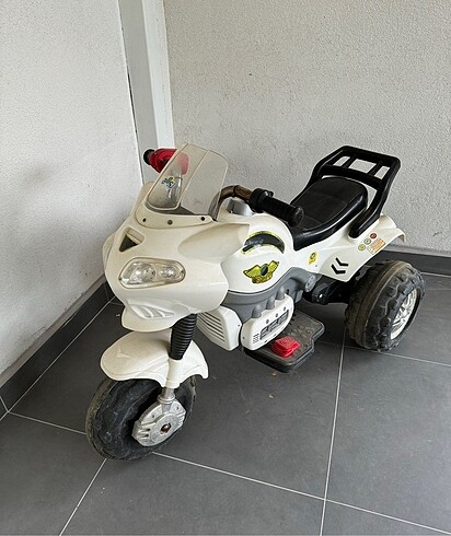  Beden beyaz Renk Akülü motor