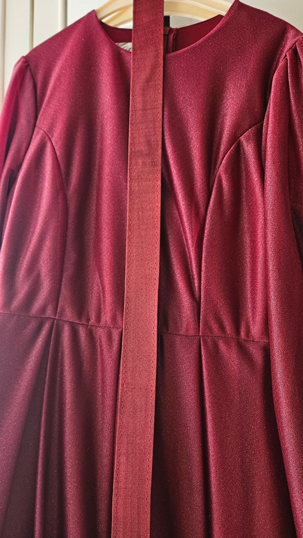 Bordo Uzun Kollu Drapeli Tesettür abiye
#aciill 
#kına
#düğün - Görsel 3