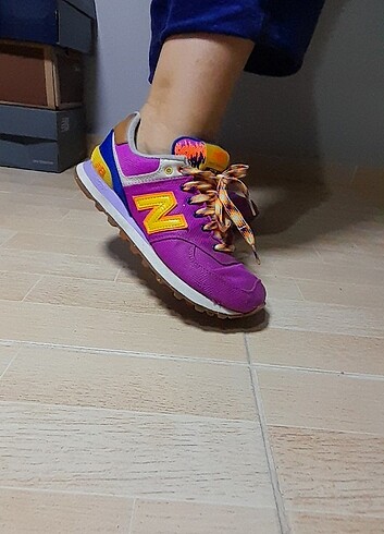 New balance çok renkli spor ayakkabısı 