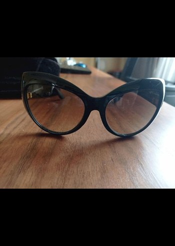 Beden Tom Ford ( Bardot TF284)