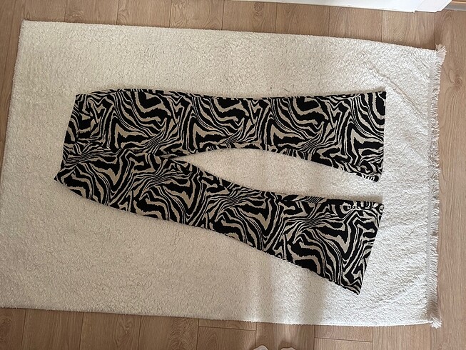 Zara Zara İspanyol Paça Pantolon