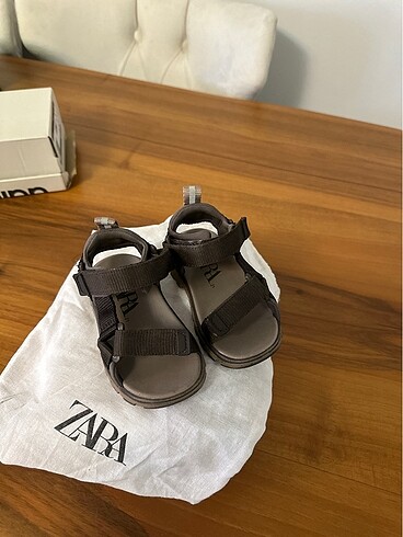 Zara Çocuk sandalet