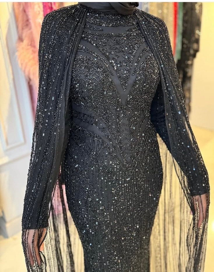 Siyah İşlemeli Uzun Kollu Kadın Abiye Elbise - Görsel 2