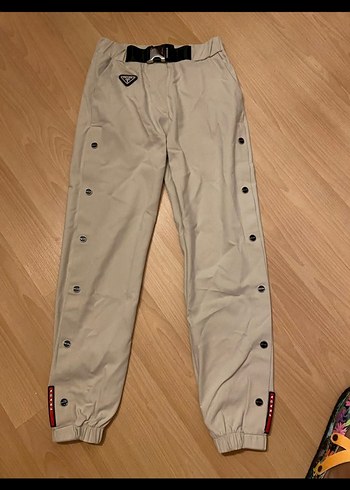 Prada Dugmeli Bej Kadin Spor Pantolon