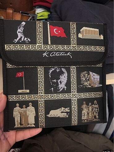 Atatürk resimli çanta