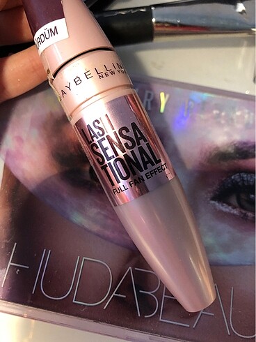 Maybelline mürdüm renk maskara