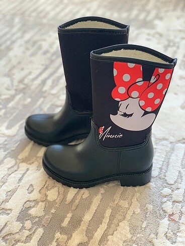 32 Beden siyah Renk Çocuk minnie mouselu katlanılabilir içi kürklü yağmur çizmesi