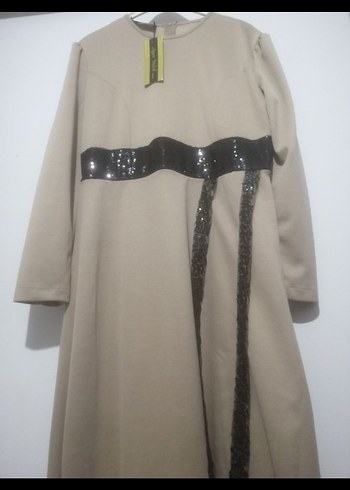 Bej Uzun Kollu Kemer Detaylı Kadın Elbise - Görsel 3