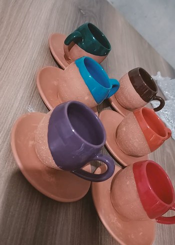 Renkli Kulplu Toprak Tonlu Fincan ve Tabak Seti - Görsel 2