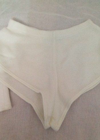 Düğmeli Beyaz Midi Hamile Keten Şort - Görsel 2