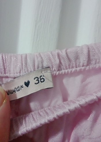 Pembe Mini Şort ve üst askılı - Görsel 4