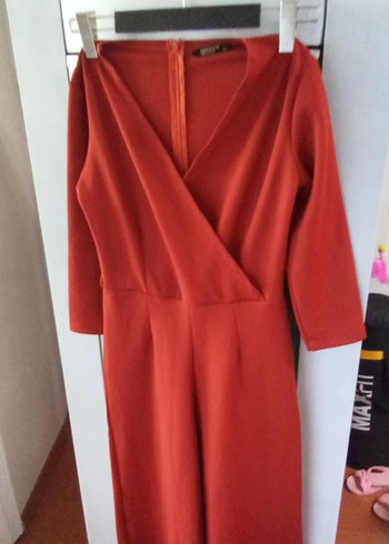 Koyu Kırmızı V Yakalı Uzun Kollu Tulum - Görsel 6