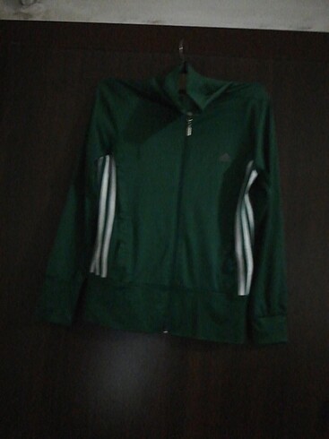 Adidas yeşil üst 