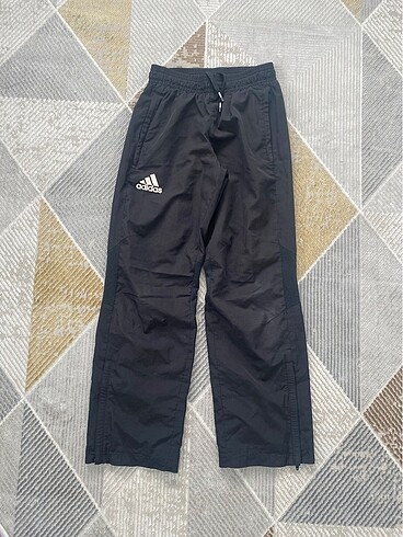 9-10 yaş Adidas eşofman altı