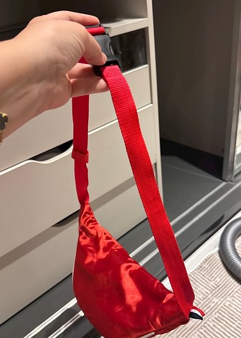 Kırmızı Yılan Desenli Kadın Çapraz Çanta - Görsel 4