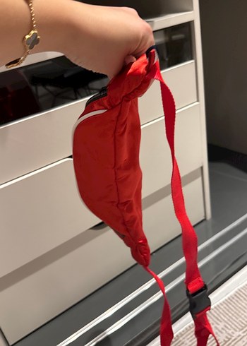 Kırmızı Yılan Desenli Kadın Çapraz Çanta - Görsel 2