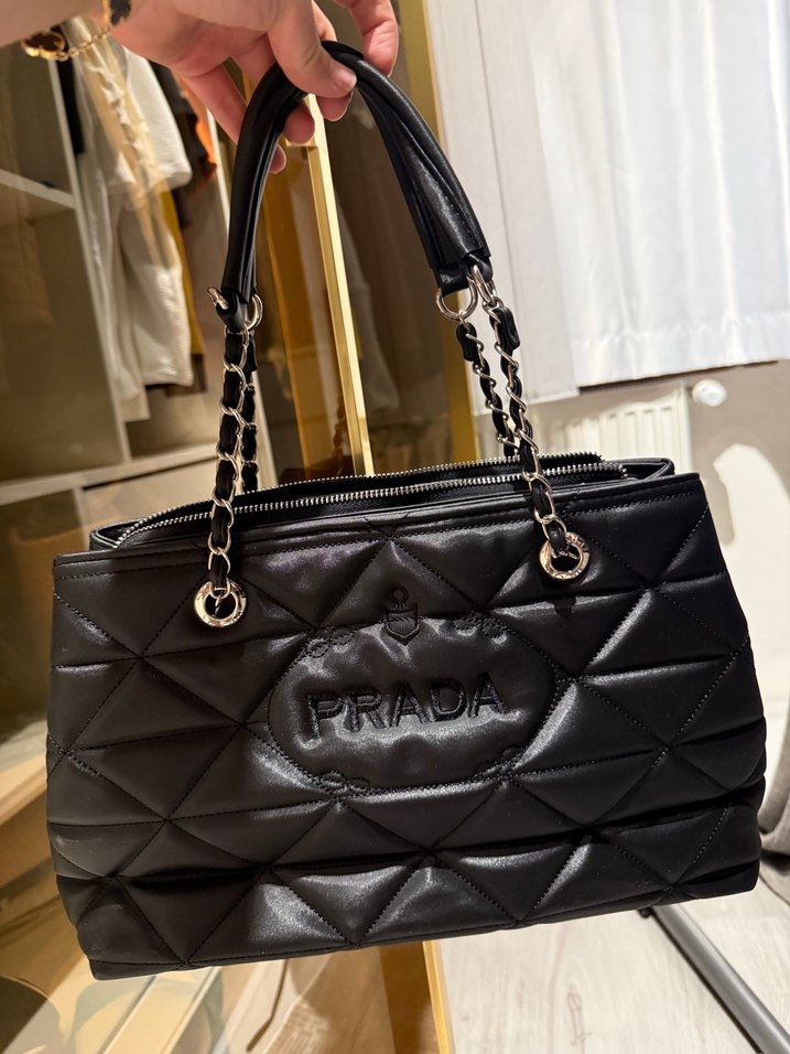 Prada Siyah Deri Fermuarlı Kadın Çanta - Görsel 2