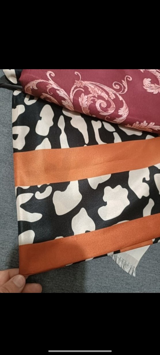 Kadın Çok Renkli Baskılı Modern eşarp 
tane fiyatı - Görsel 2