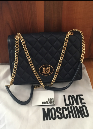 Love moschino