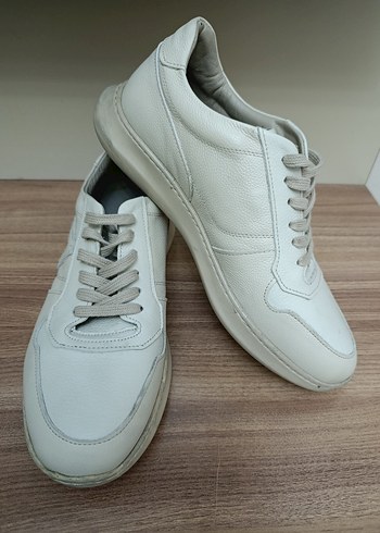 Beyaz Minimalist Spor Ayakkabı - Görsel 5