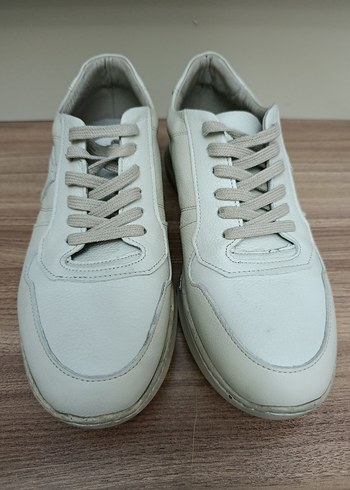 Beyaz Minimalist Spor Ayakkabı - Görsel 6