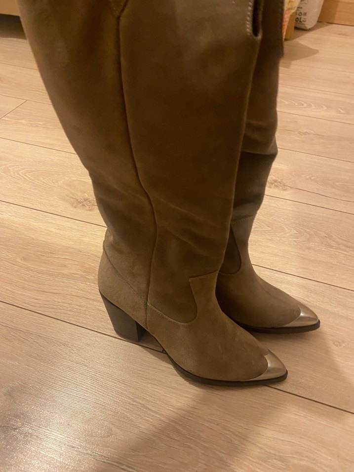 Kahverengi Süet Tokalı Dizüstü Kadın Çizme - Görsel 3