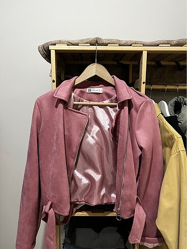 Pembe ceket