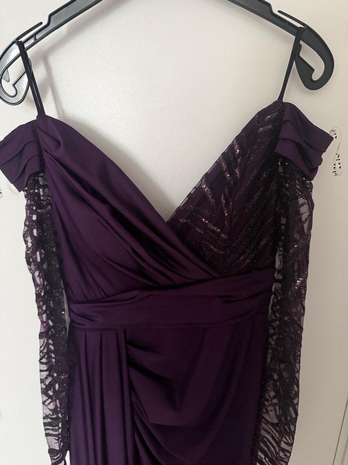 Mor Uzun Kollu Gotik Drape V Yaka Elbise - Görsel 3