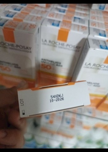 Beden La Roche Posay Anthelios UVmune 400 SPF 50+ Güneş Koruyucu