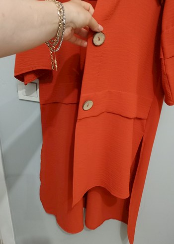 Düğmeli Uzun kiremit rengi Tunik - Görsel 6