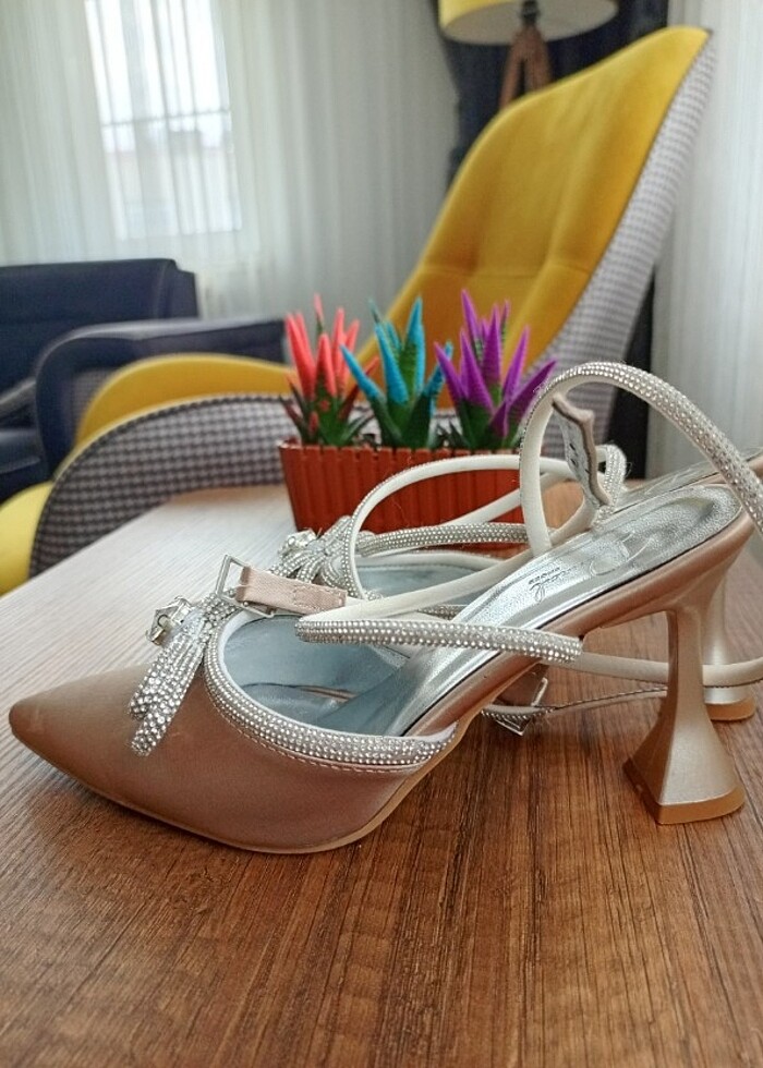 Taşlı bağçıklı stiletto - Görsel 2