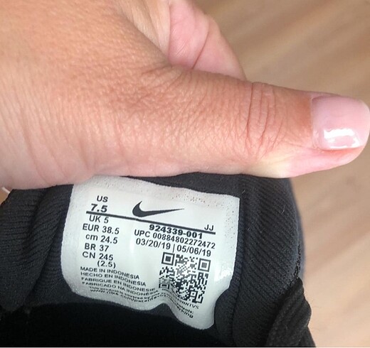 38,5 Beden siyah Renk Nike spor ayakkabı