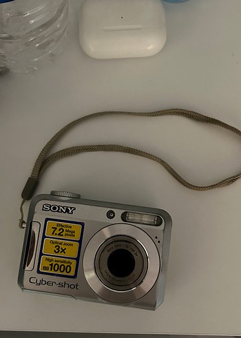 Sony Cyber-shot 7.2 MP Gri Dijital Fotoğraf Makinesi