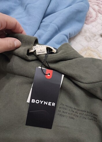 Sweatshirt tertemiz etiketli ürün s m ve L bedene olur
