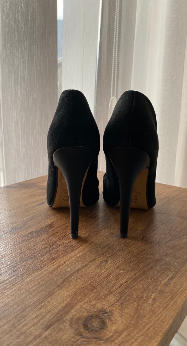 Siyah Süet Stiletto Topuklu Kadın Ayakkabı - Görsel 3