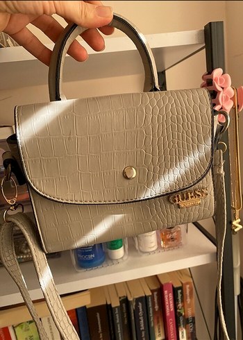 Guess Gri Deri Yılan Desenli Kadın Çanta - Görsel 2