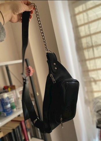 Siyah Deri Kemerli Kadın Çapraz Çanta - Görsel 3