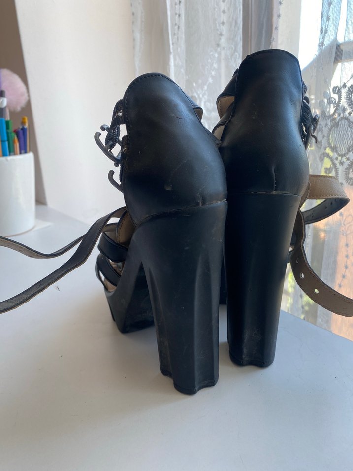 Kemerli Siyah Platform Topuklu Kadın Ayakkabı - Görsel 3
