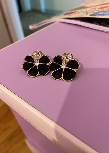 accessorize