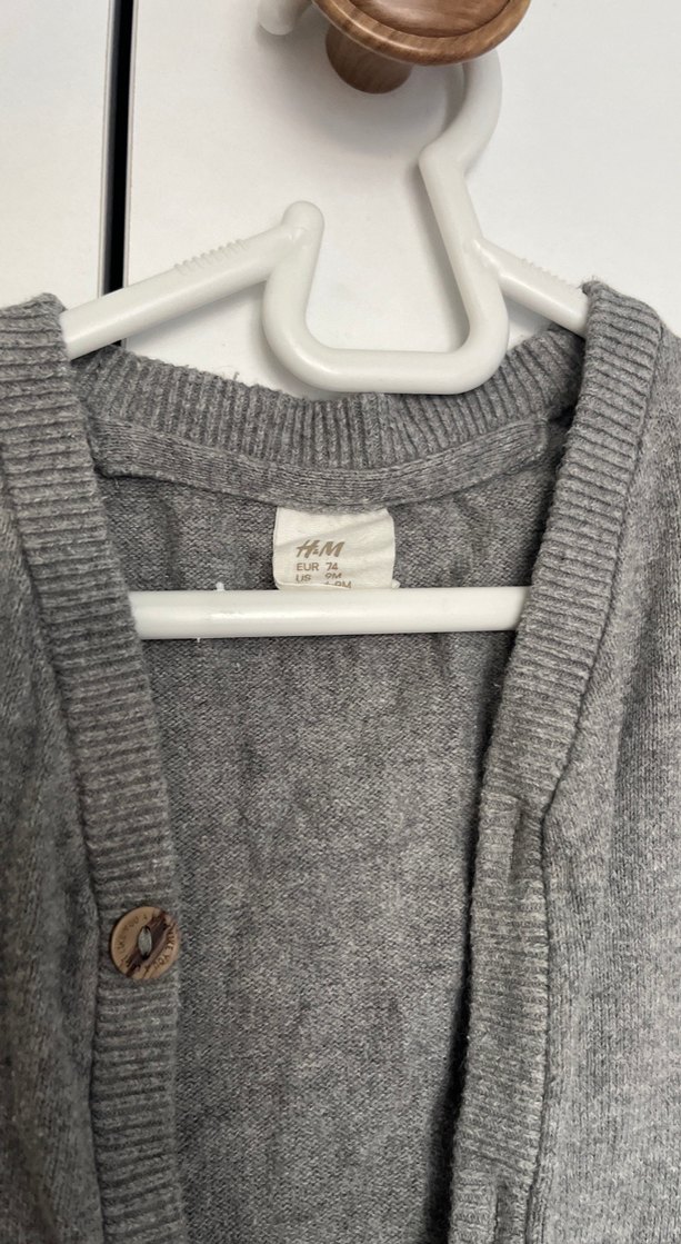 Düğmeli Gri Çocuk Hırka - Görsel 3