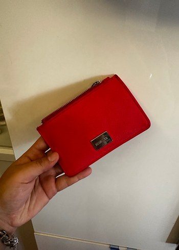 Kırmızı Deri Fermuarlı Kadın Cüzdanı Bershka